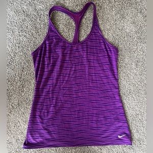 NIKE DRI-FIT Womans Athletic Slim Fit Workout Top Size Medium